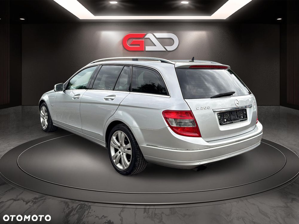 Mercedes-Benz Klasa C 200 CDI BlueEff Avantgarde - 4