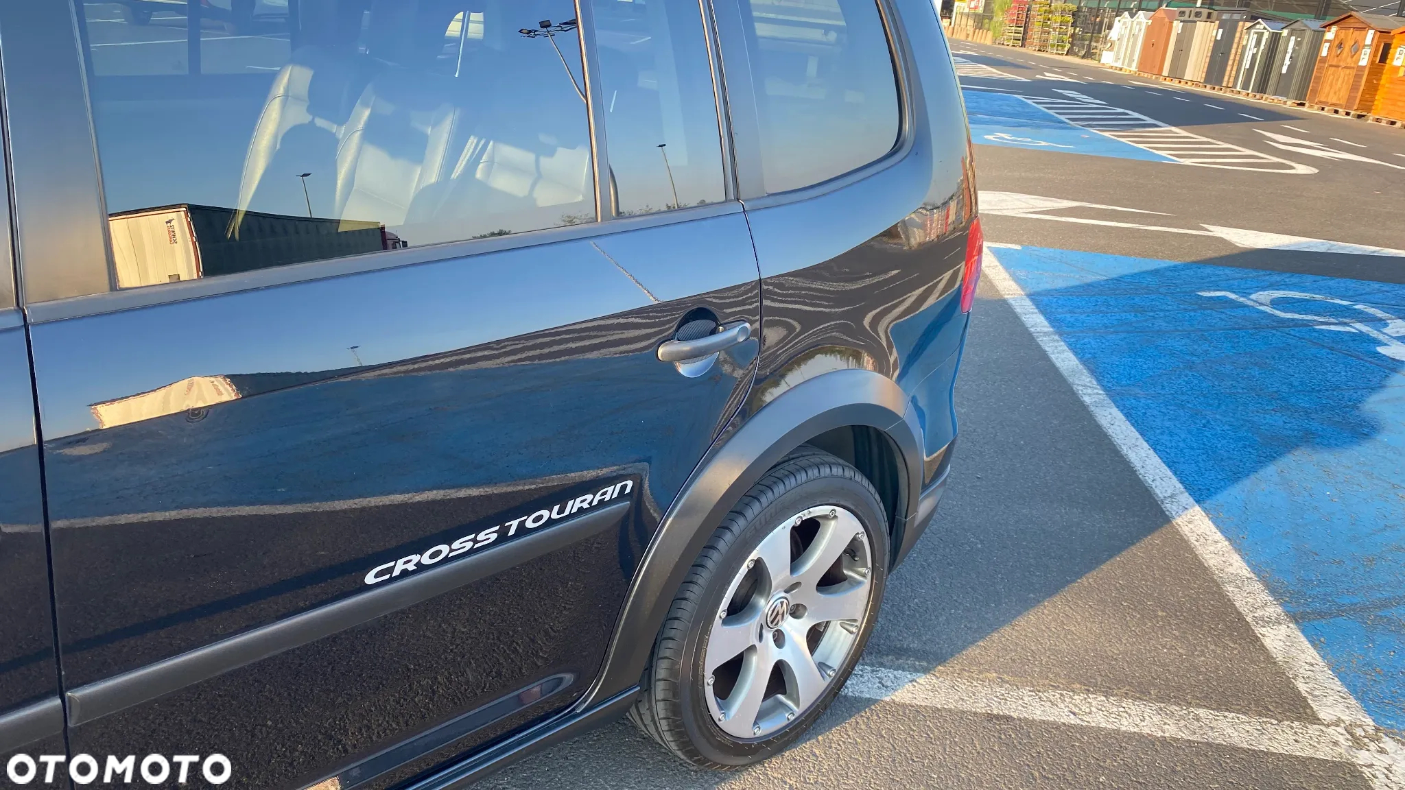 Volkswagen Touran 1.4 TSI Cross DSG - 5