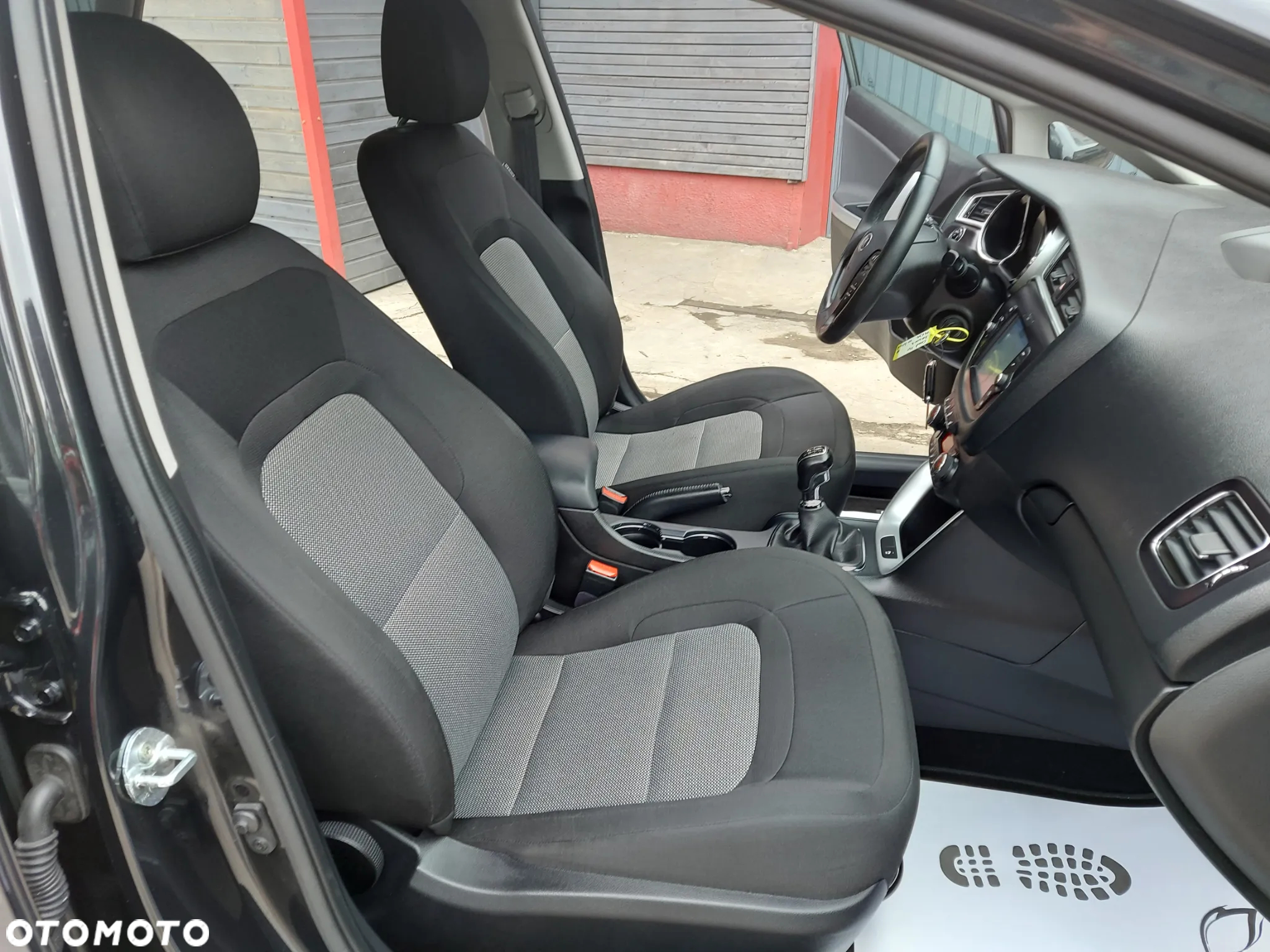Kia Ceed 1.6 GDI DCT Spirit - 23