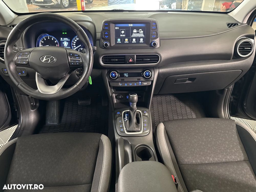 Hyundai KONA - 10