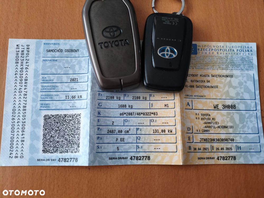 Toyota Camry 2.5 Hybrid Comfort CVT - 28