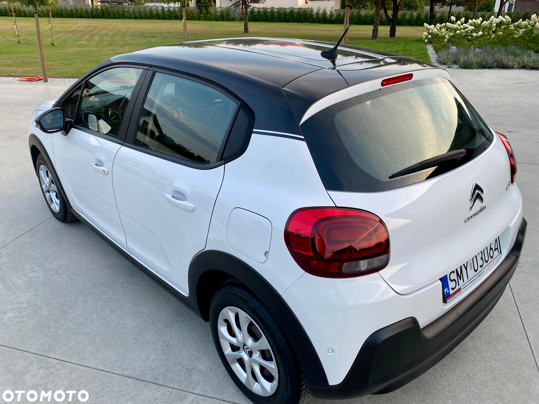 Citroën C3 1.2 PureTech GPF Shine - 10
