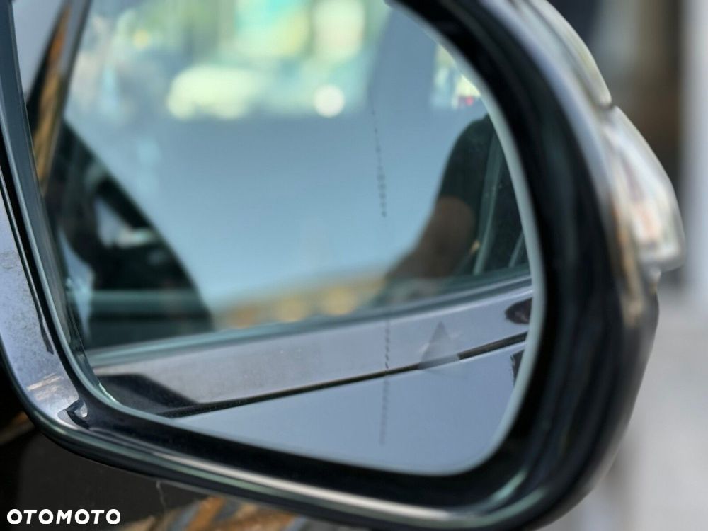 Mercedes-Benz Klasa E 300 de AMG - 27