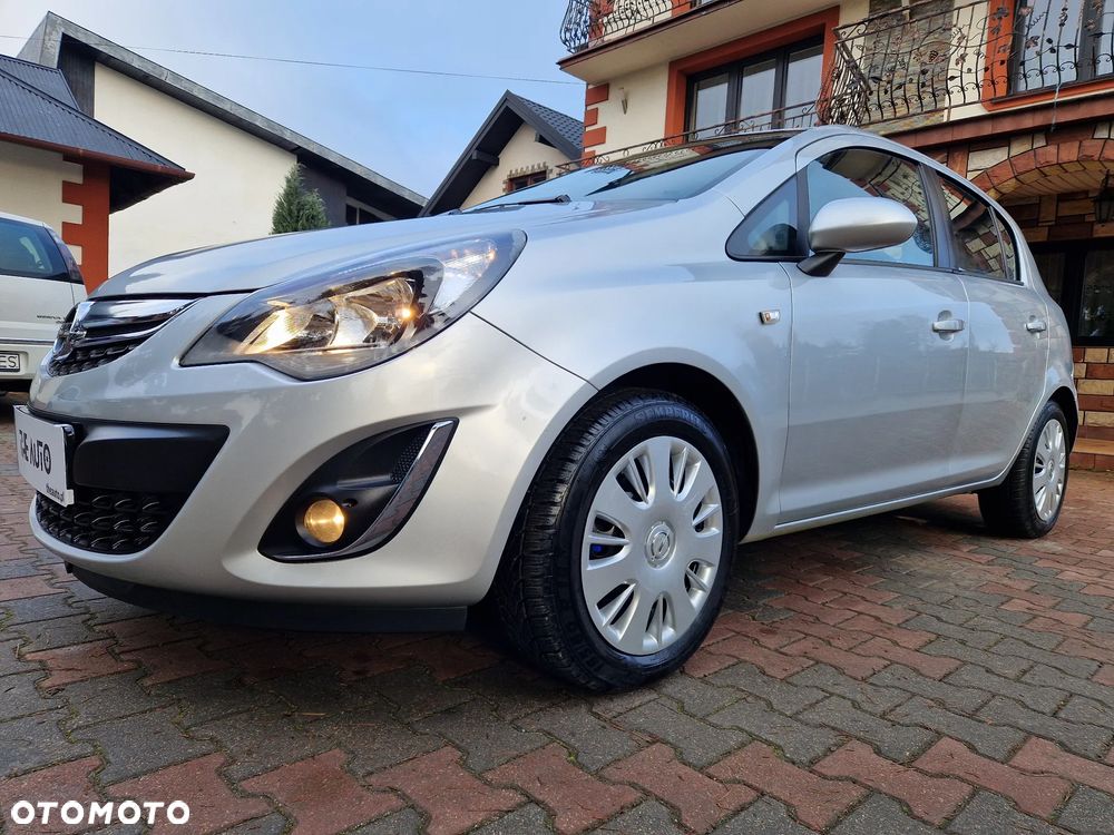 Opel Corsa 1.4 16V Cosmo - 3