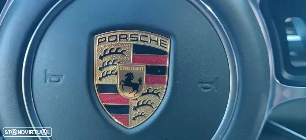 Porsche Panamera Turbo Executive - 38