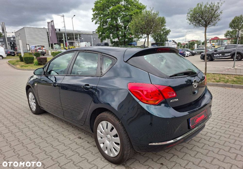 Opel Astra - 10
