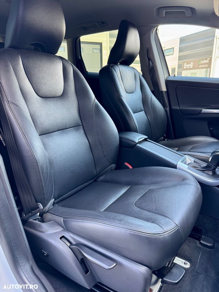 Volvo XC 60 D4AWD Summum - 17