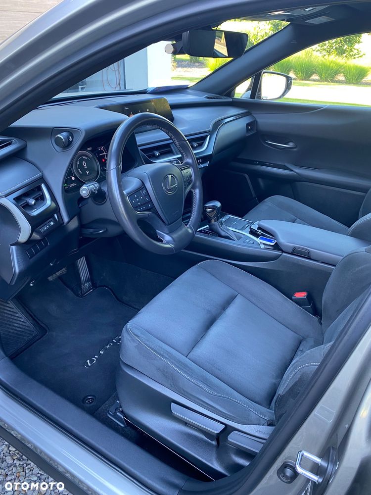 Lexus UX 250h Elegance 2WD - 6