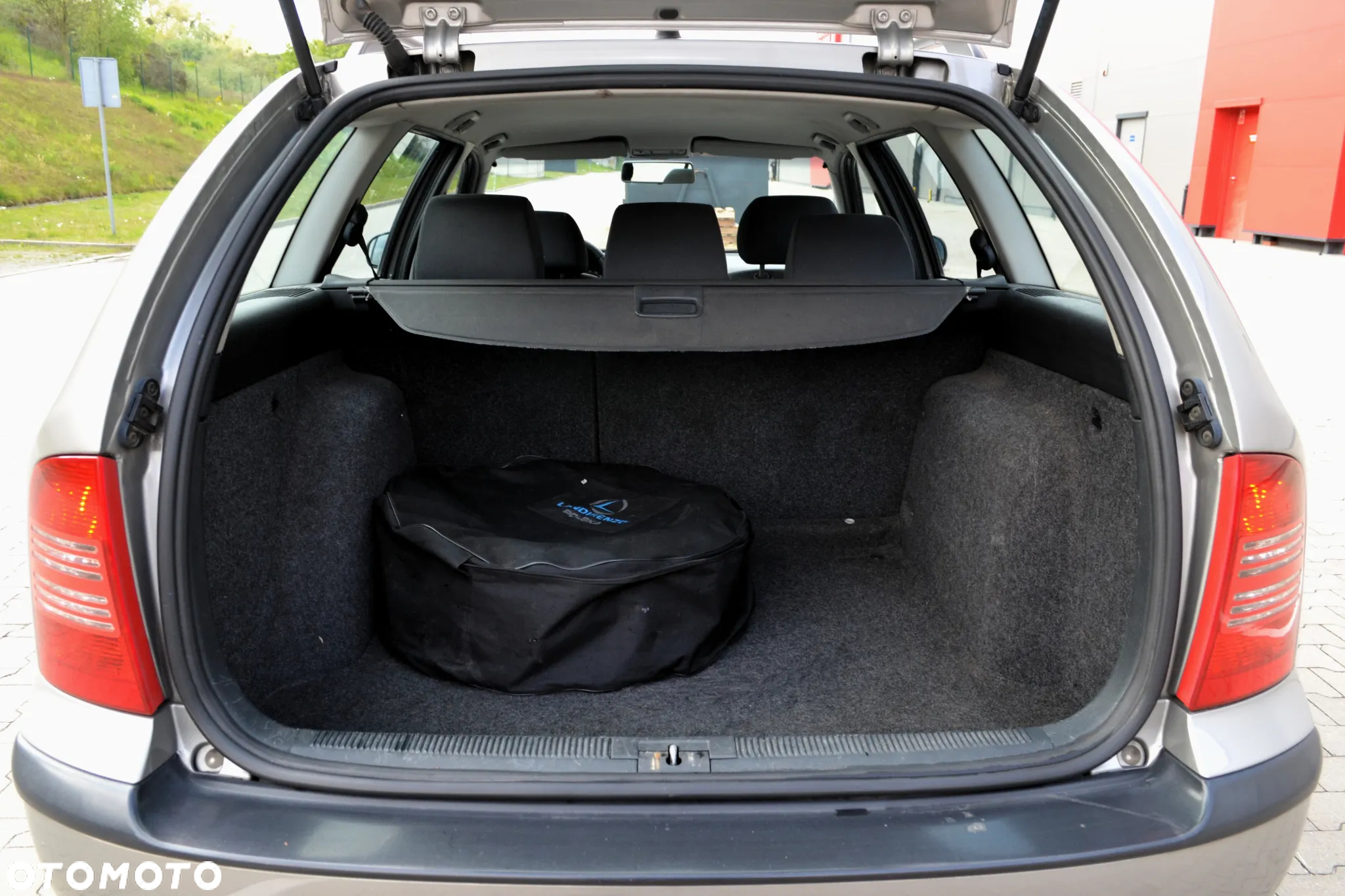 Skoda Octavia 1.6 Tour Plus Ice - 30