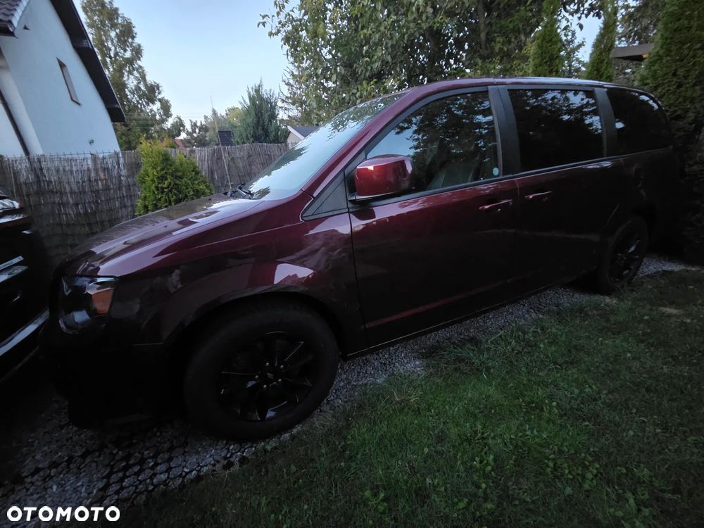 Dodge Grand Caravan 3.6 R/T - 37