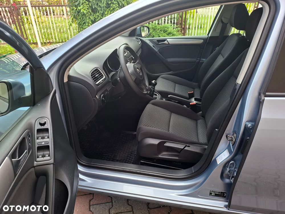 Volkswagen Golf - 21