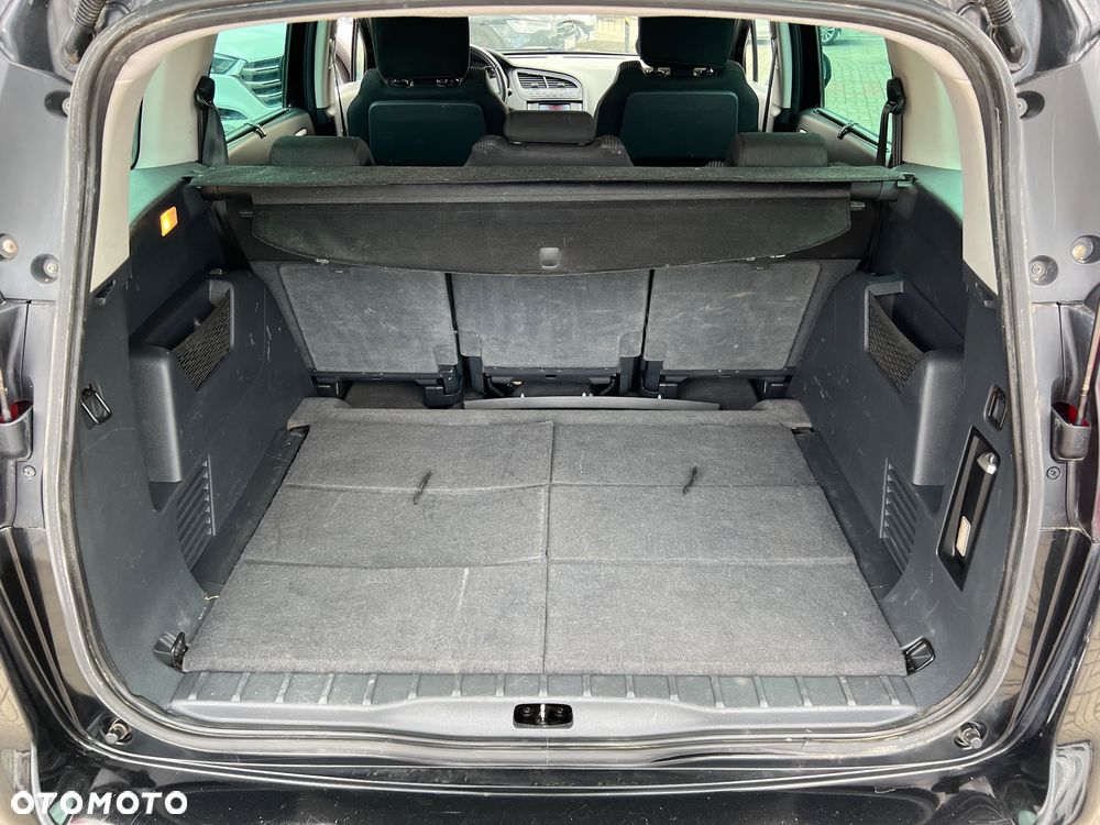 Peugeot 5008 - 16