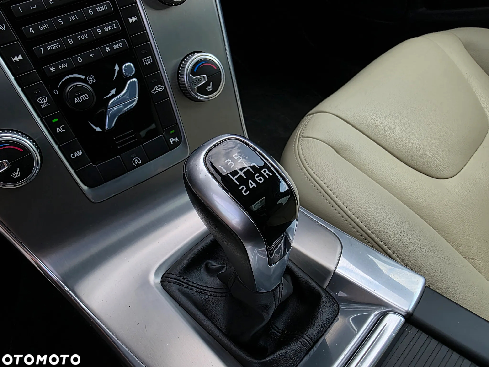 Volvo V60 D3 Drive-E Summum - 25
