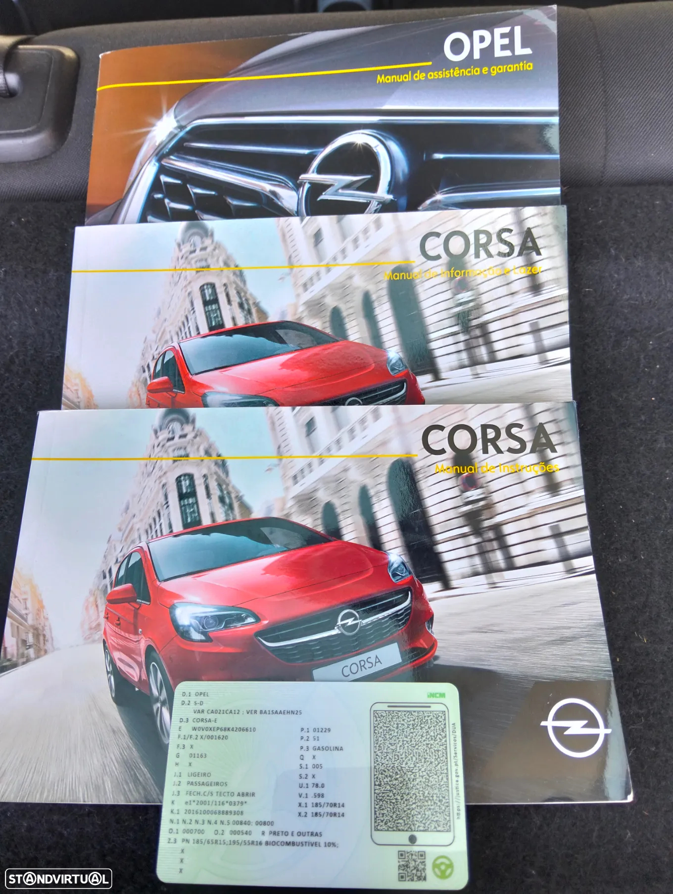 Opel Corsa 1.2 120 Anos - 25