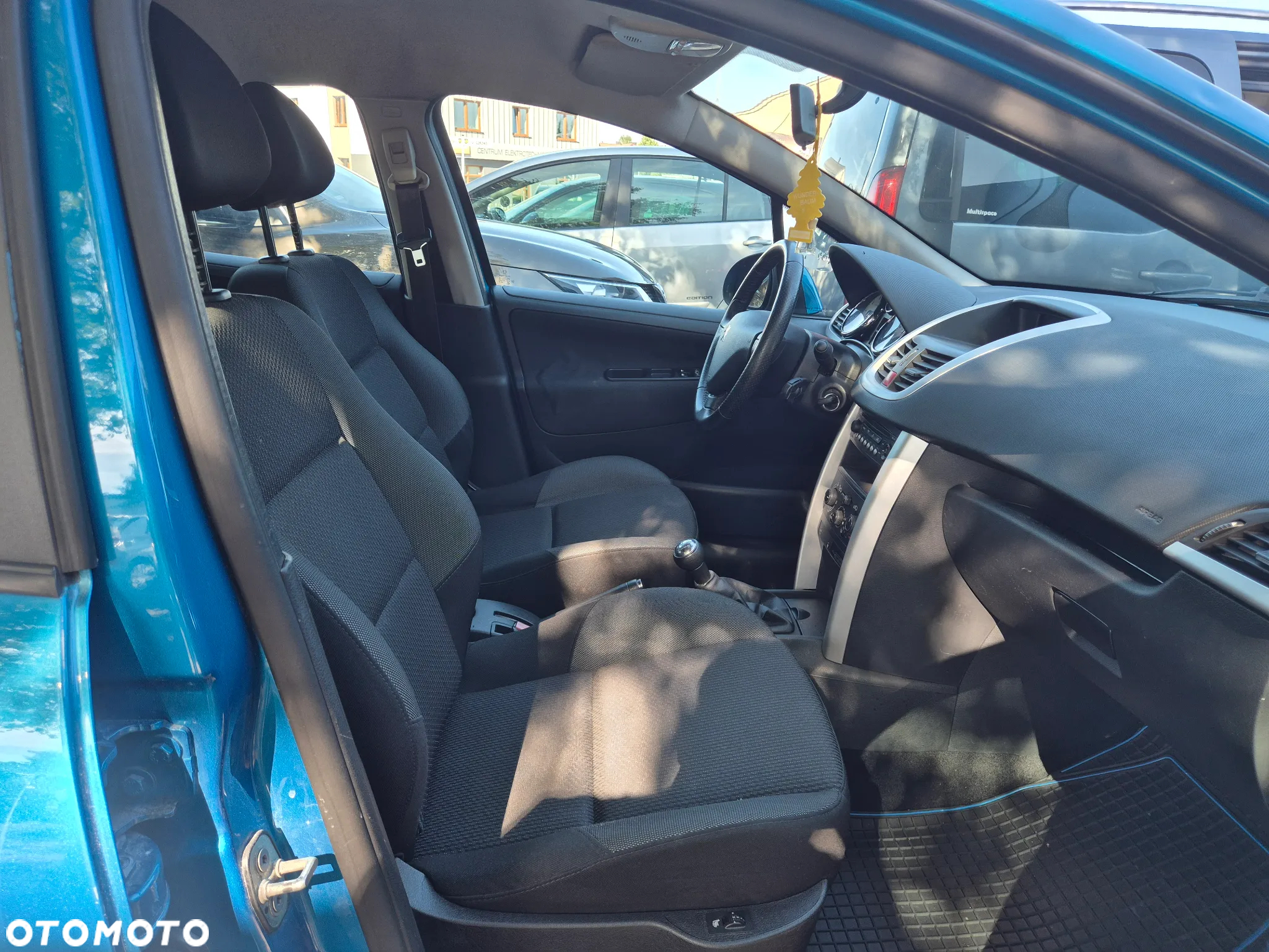Peugeot 207 75 forever - 16