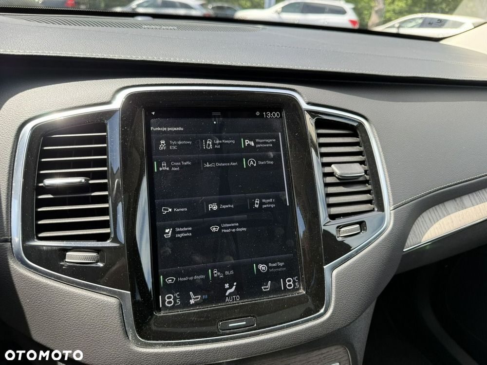 Volvo XC 90 - 32