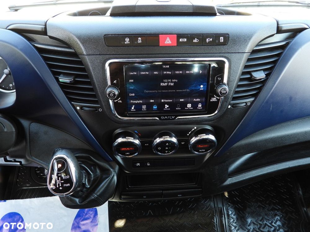 Iveco DAILY 35S16 SKRZYNIA 8 PALET TEMPOMAT LEDY AUTOMAT HI-MATIC KLIMATYZACJA  160KM - 35