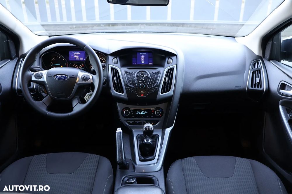 Ford Focus 1.6 TDCI DPF Titanium - 8