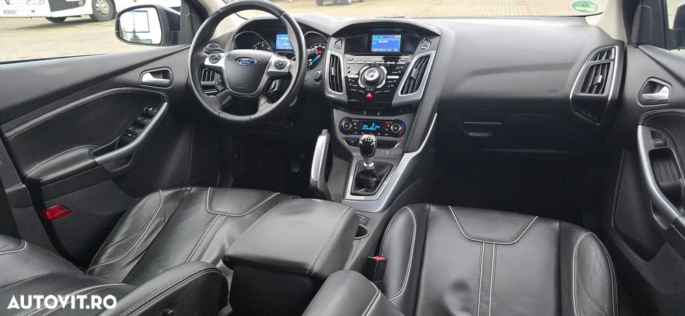 Ford Focus - 13