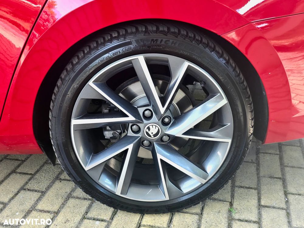 Skoda Superb 2.0 TDI DSG Sportline - 18
