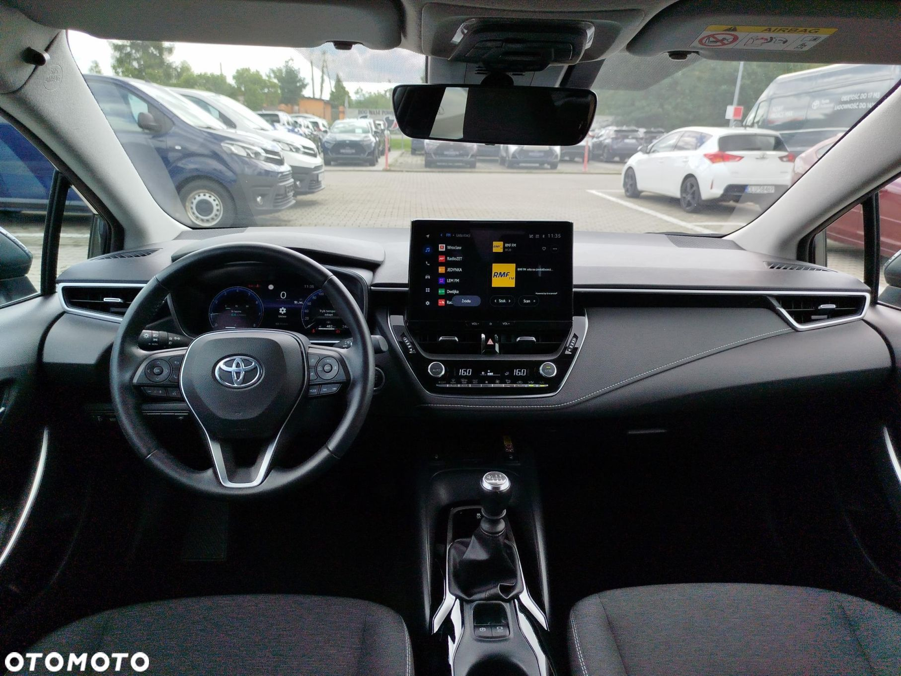 Toyota Corolla - 12