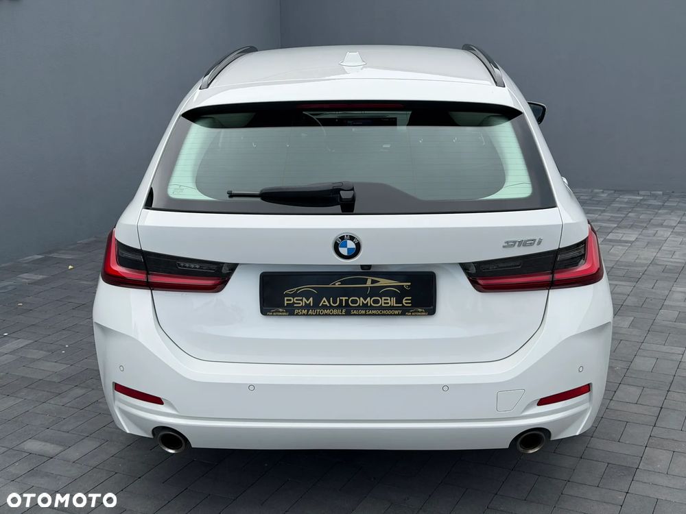 BMW Seria 3 318i M Sport - 13