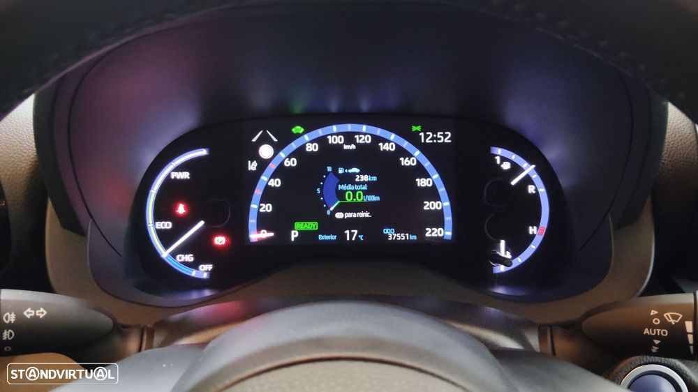 Toyota Yaris Cross 1.5 HDF Square Collection AWD - 18