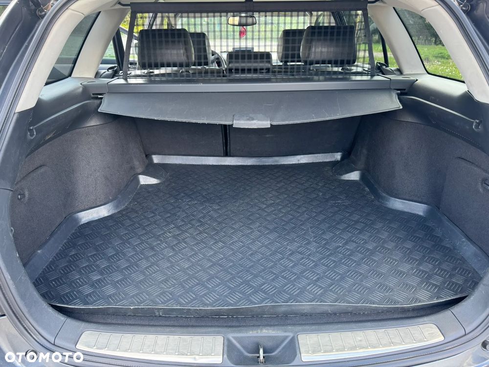 Toyota Avensis 2.2 D-4D Prestige - 19