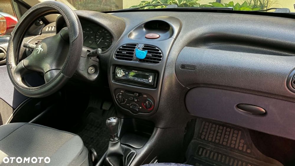 Peugeot 206 - 10