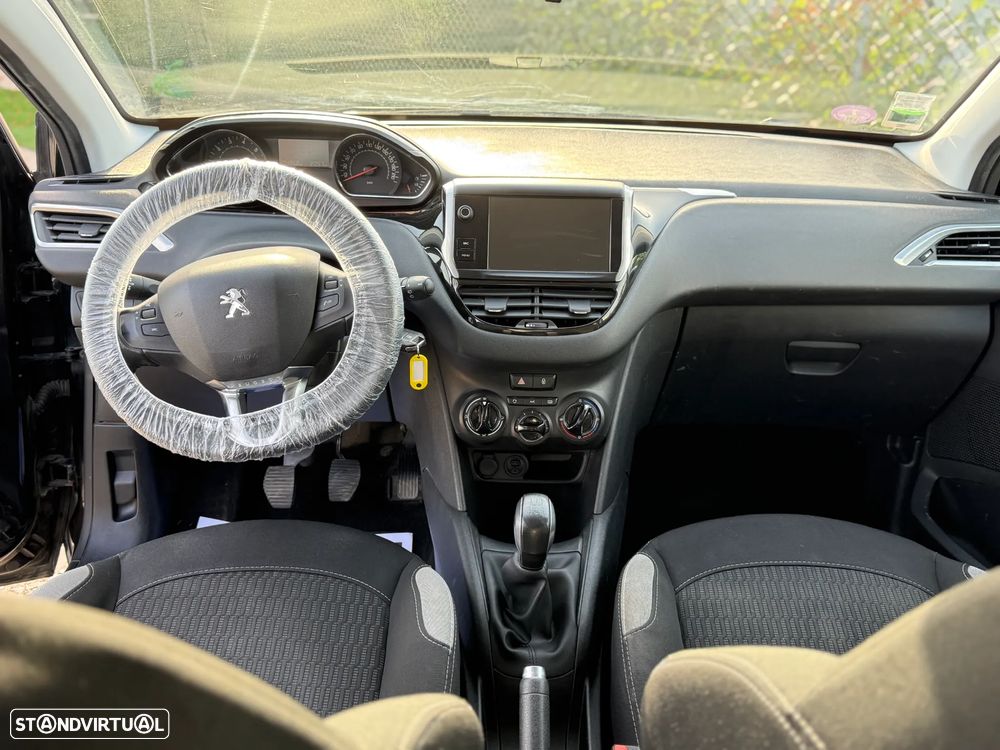Peugeot 208 1.2 PureTech Style - 11