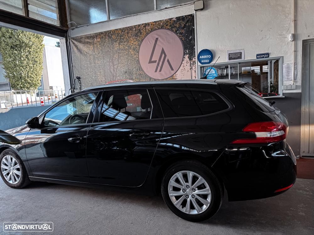Peugeot 308 Sw 2021 photo 2