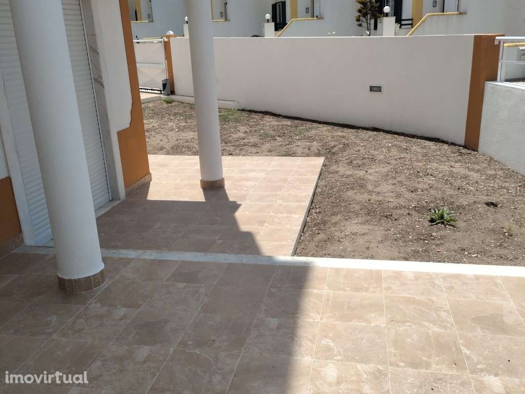 Moradia Ericeira de gaveto completamente remodelada e pronta a habi... - Grande imagem: 3/60