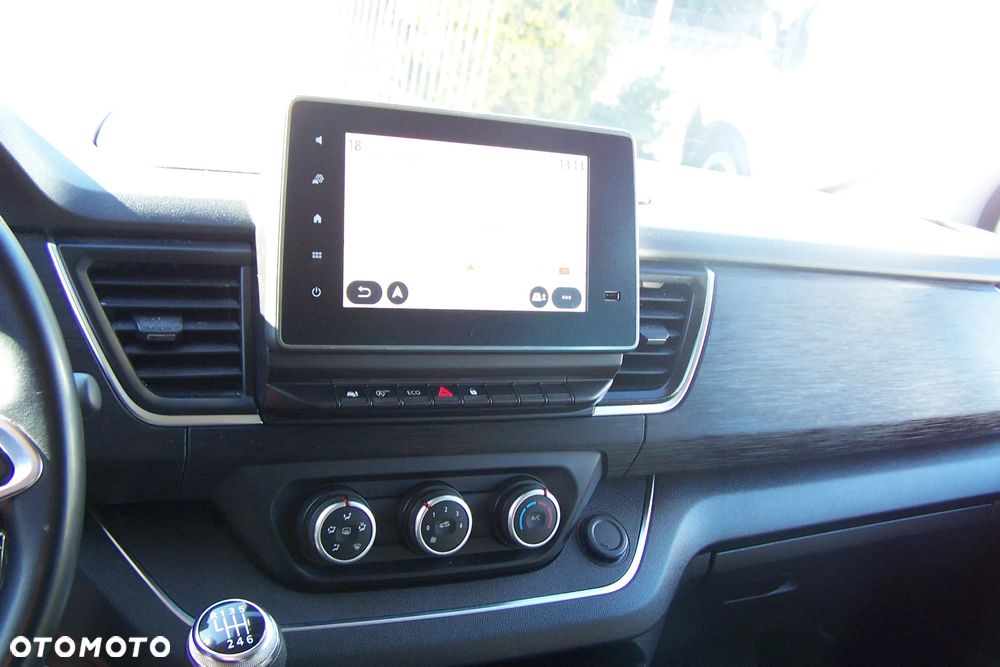 Renault Trafic 2.0 dCi Escapade - 17