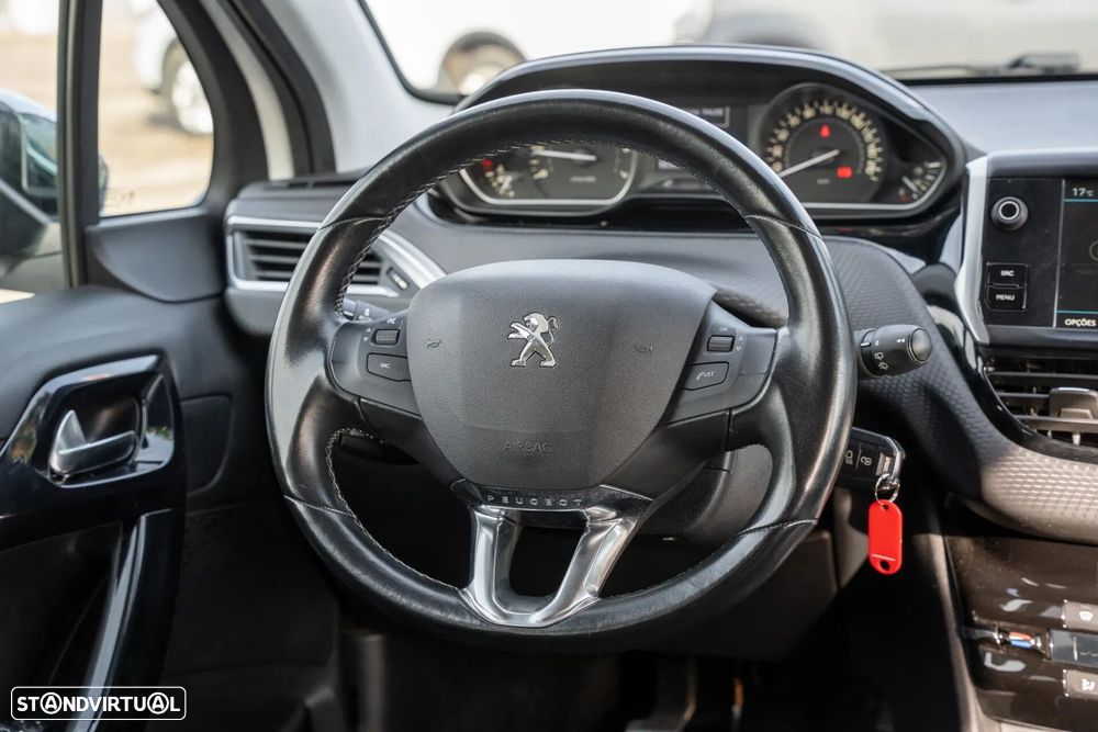 Peugeot 208 1.2 PureTech Allure - 7