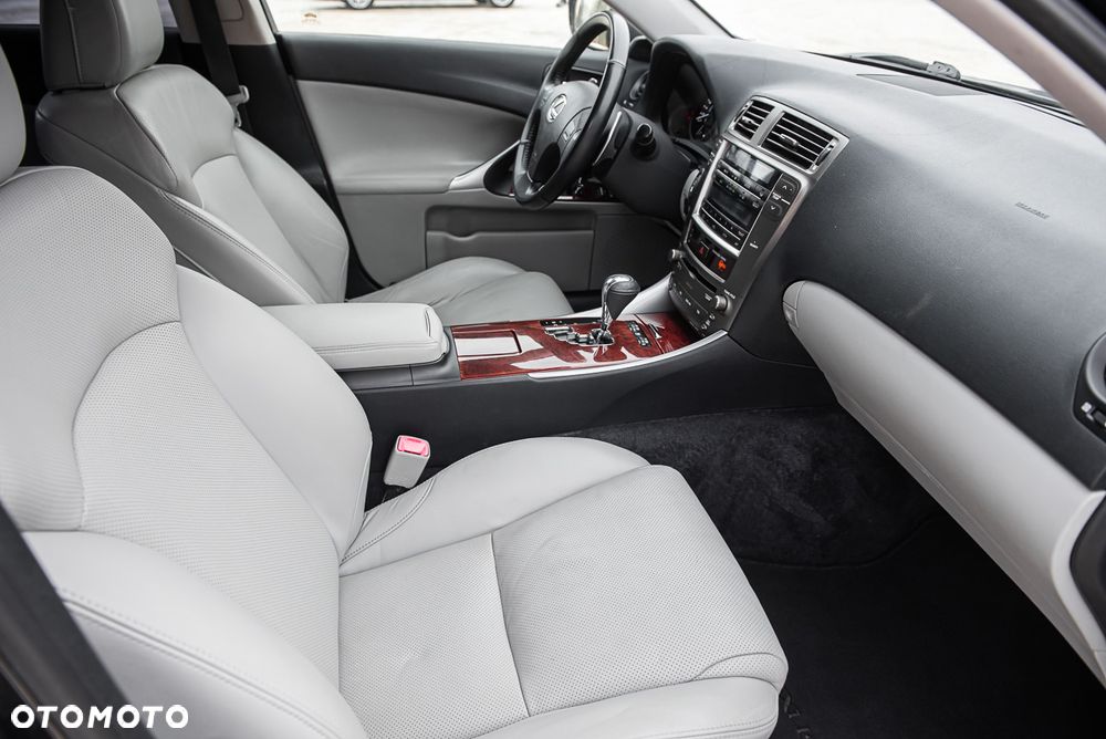 Lexus IS 250 Sport Line - 27