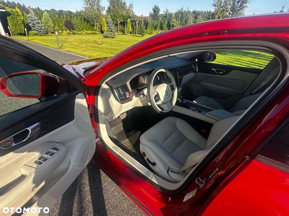 Volvo S60 T6 AWD Momentum Pro - 8