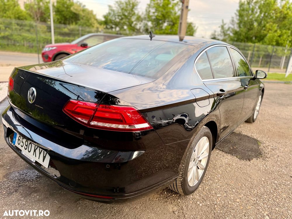 Volkswagen Passat 2.0 TDI (BlueMotion Technology) DSG Highline - 28
