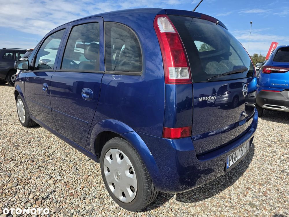 Opel Meriva 1.6 16V Essentia - 12