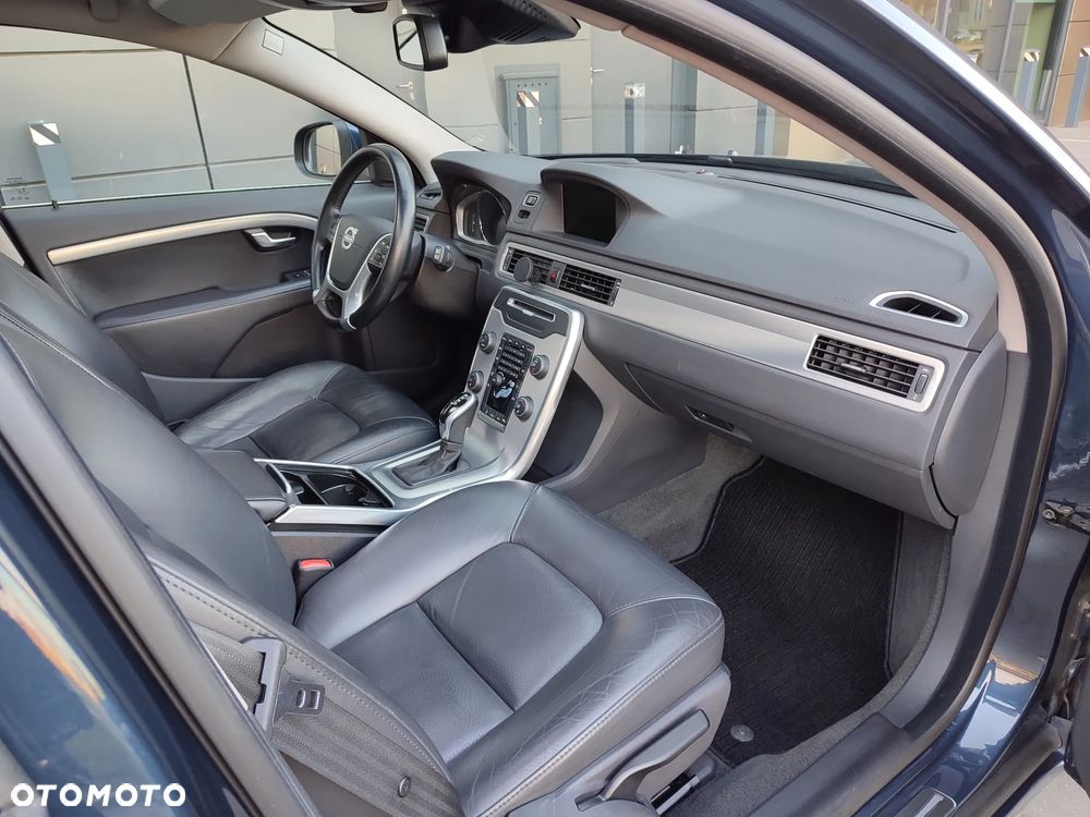 Volvo V70 D5 Geartronic Edition - 11