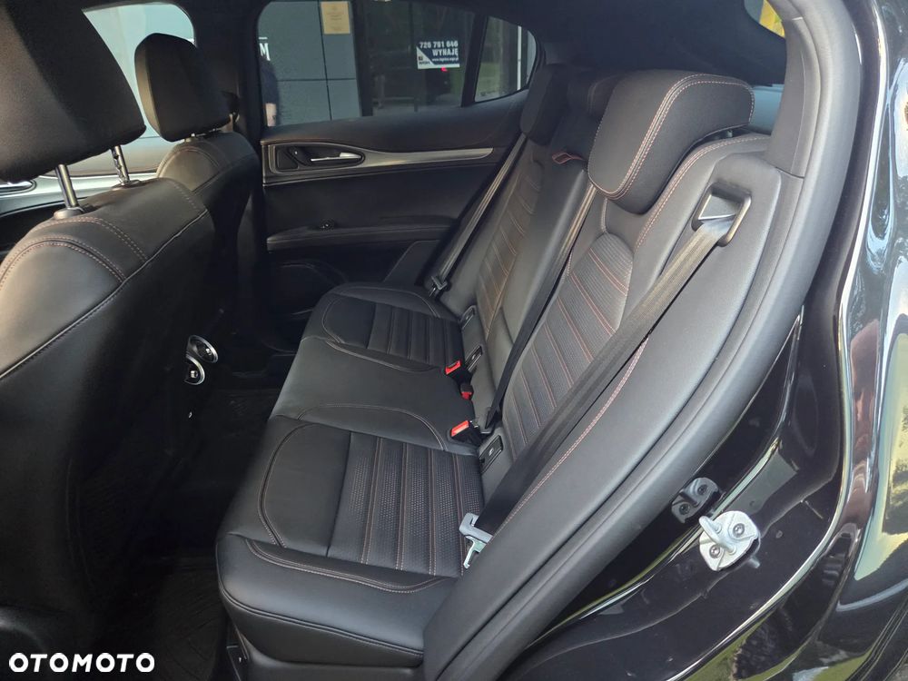 Alfa Romeo Stelvio 2.0 Turbo Intensa Q4 - 8