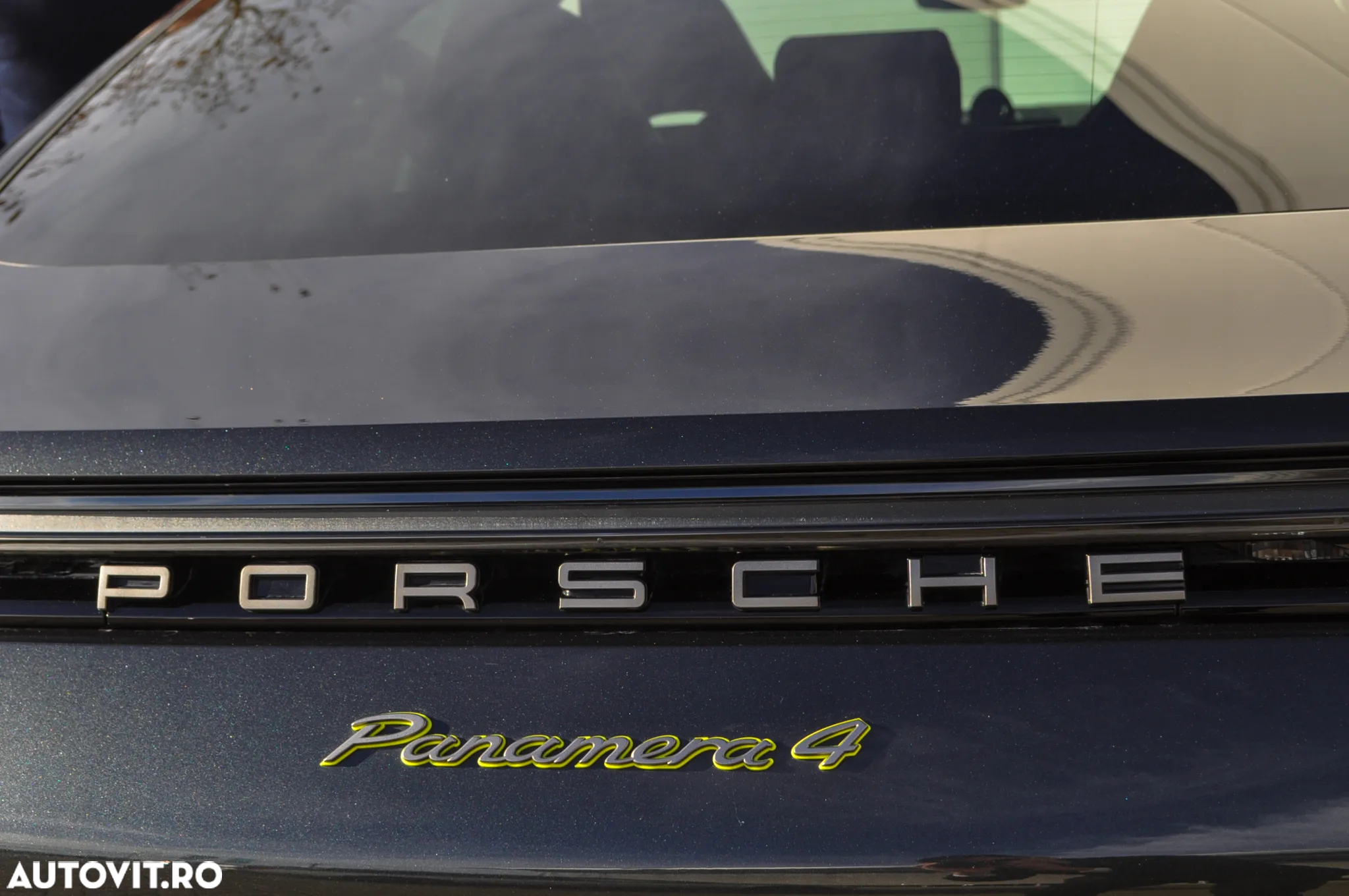 Porsche Panamera 4 E-Hybrid Platinum Edition - 31