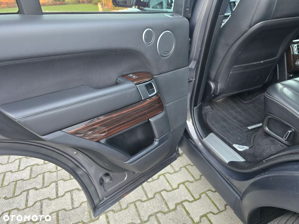 Land Rover Range Rover SDV6 Hybrid - 14