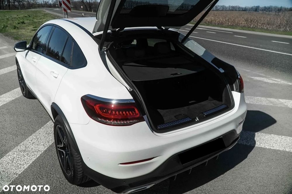 Mercedes-Benz GLC 300 4Matic 9G-TRONIC AMG Line - 10