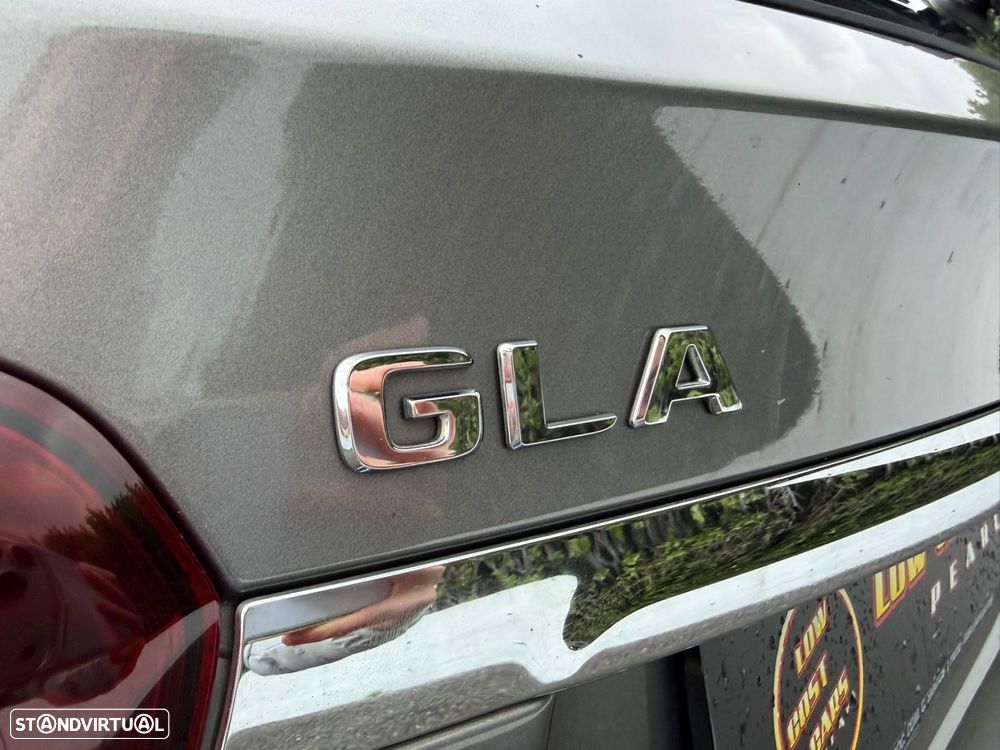 Mercedes-Benz GLA 180 CDI Urban - 35