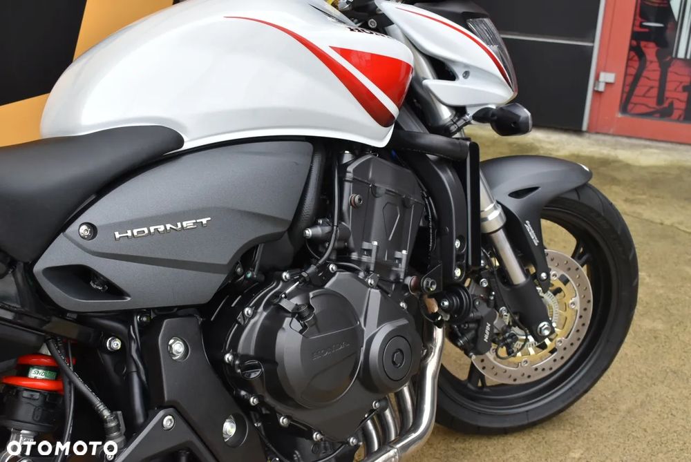 Honda Hornet - 30