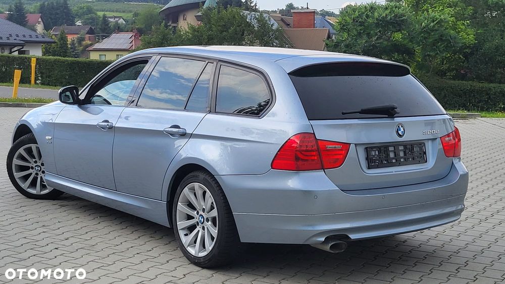 BMW Seria 3 - 25