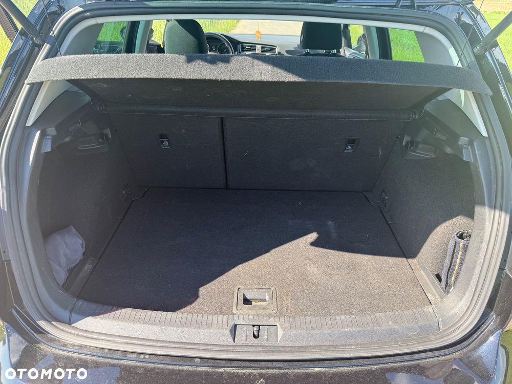 Volkswagen Golf - 17