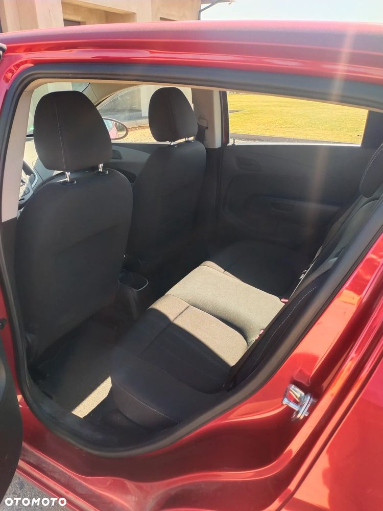 Chevrolet Aveo 1.4 16V LS Design+ - 9