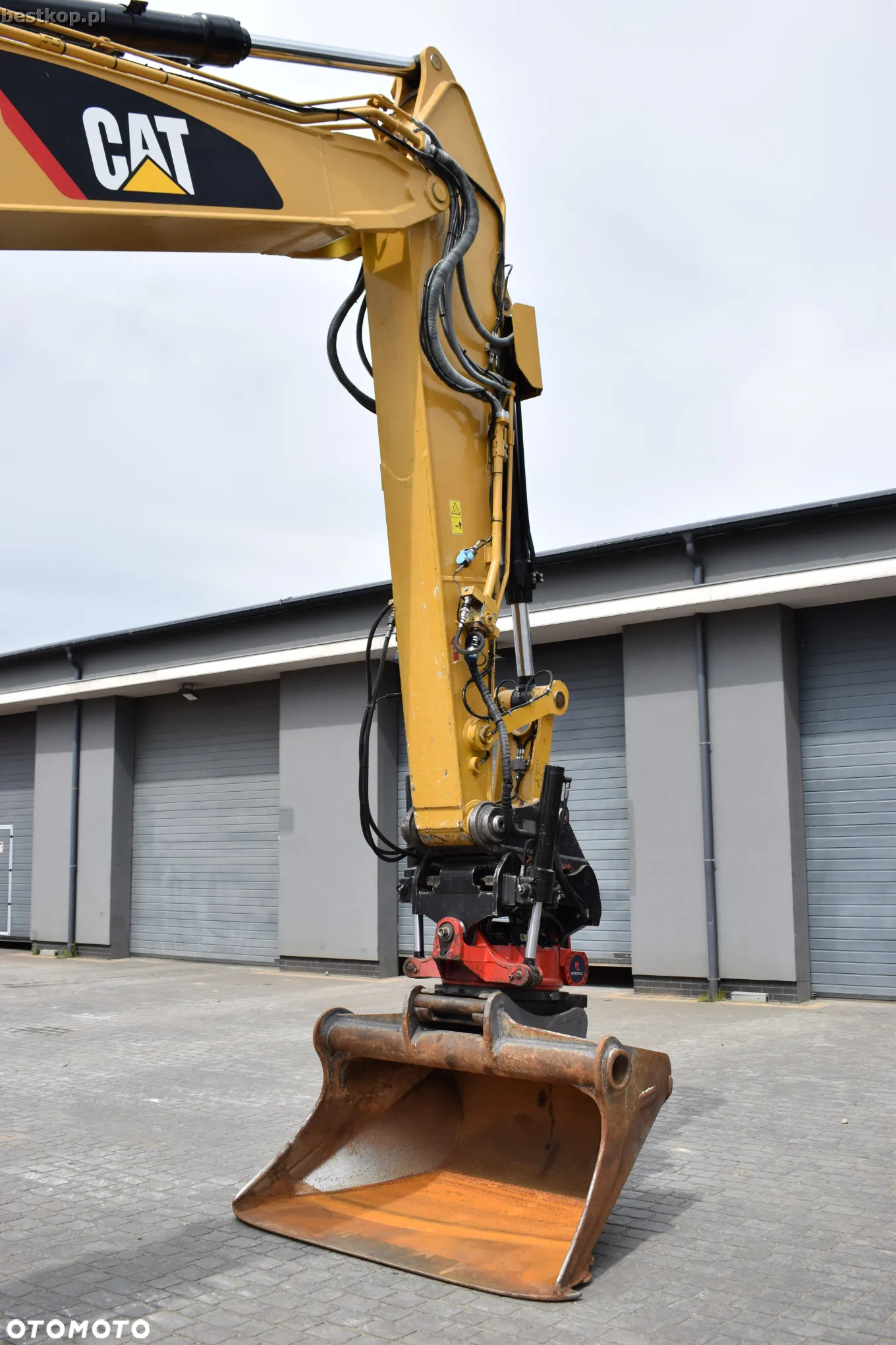 Caterpillar 323EL - 12