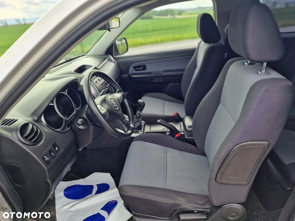 Suzuki Grand Vitara 1.6 - 17